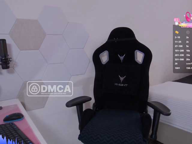 Sky-QueenI live cam on BongaCams
