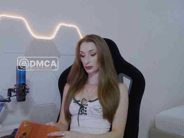 Sky-QueenI Sex Cam Show