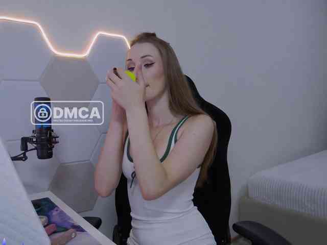Sky-QueenI Sex Cam Show