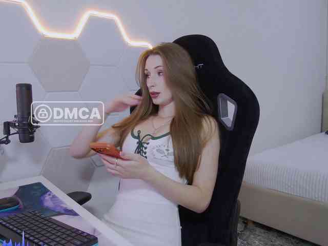 Sky-QueenI Sex Cam Show
