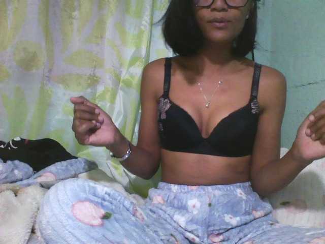 Gloria- live cam on BongaCams