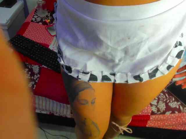 ariana-naugthy webcam