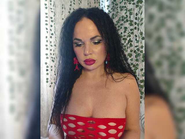Kirakedi live cam on BongaCams