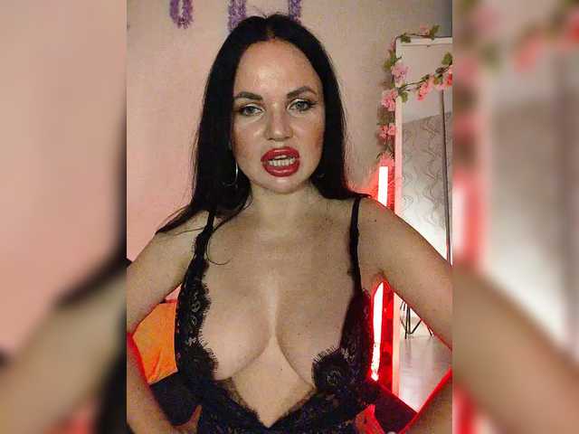 Kirakedi live cam on BongaCams