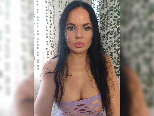 Kirakedi live cam on BongaCams