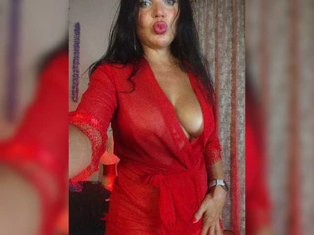 Kirakedi live cam on BongaCams