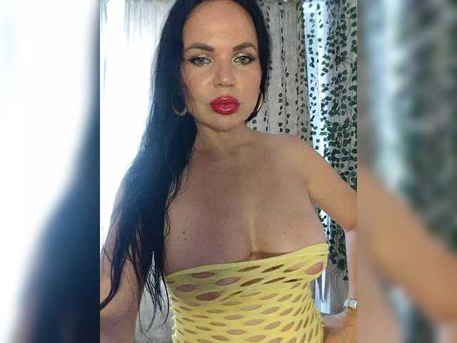 Kirakedi live webcam show