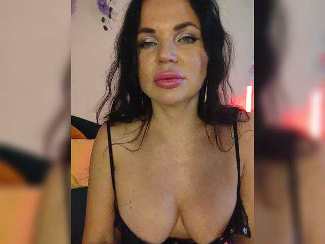 Kirakedi live cam on BongaCams