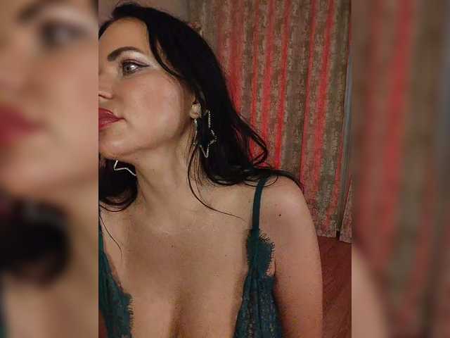 Kirakedi live cam on BongaCams