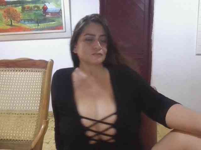 kitybigboobsxx webcam