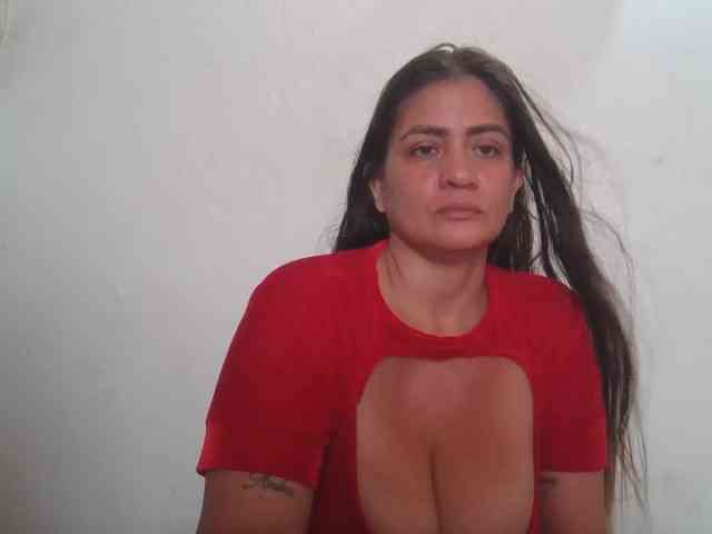 kitybigboobsxx webcam
