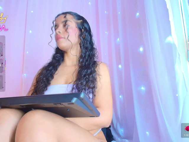 SunnyGilmore live cam on BongaCams