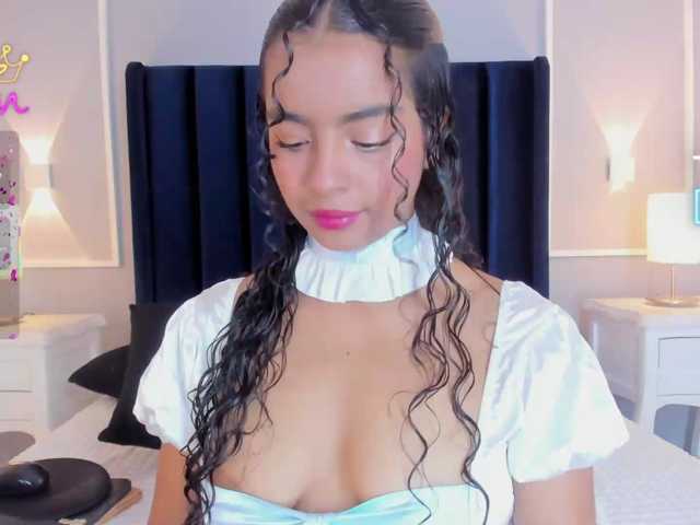 SunnyGilmore live cam on BongaCams