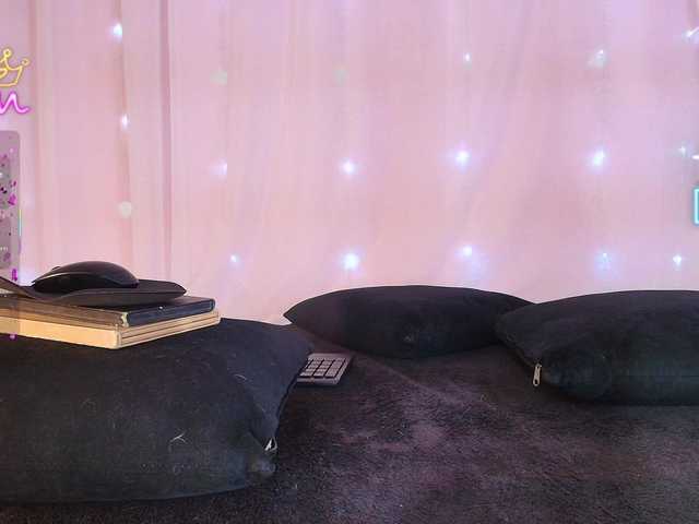 SunnyGilmore live cam on BongaCams