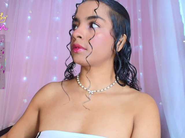 SunnyGilmore live cam on BongaCams