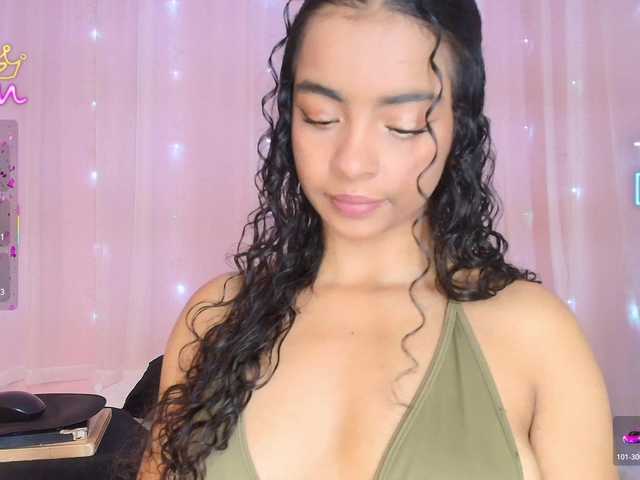 SunnyGilmore live cam on BongaCams