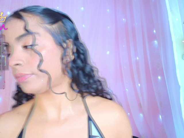 SunnyGilmore live cam on BongaCams