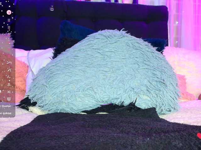 Hannahot69 live cam on BongaCams