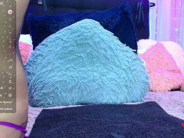 Hannahot69 live cam on BongaCams