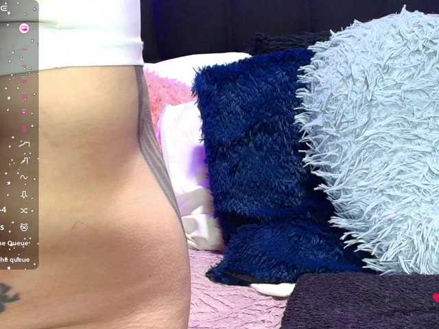 Hannahot69 live cam on BongaCams