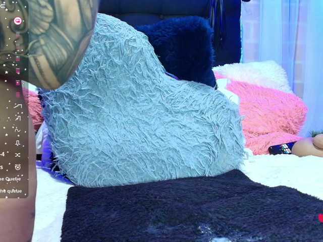 Hannahot69 live cam on BongaCams