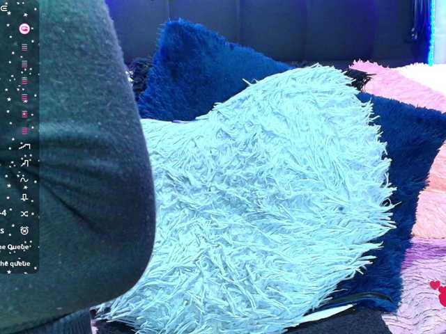 Hannahot69 live cam on BongaCams