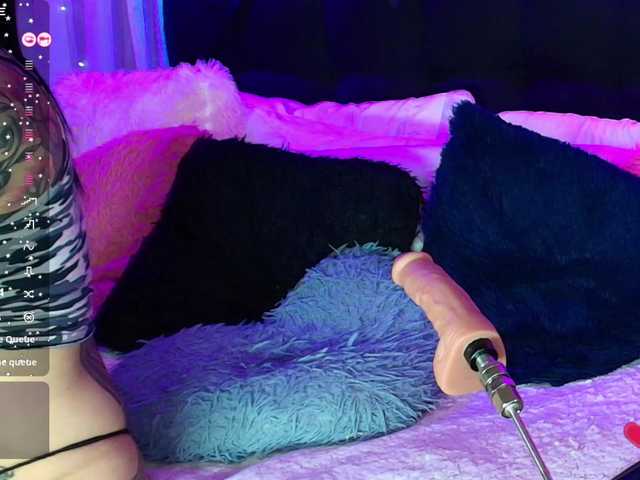Hannahot69 live cam on BongaCams