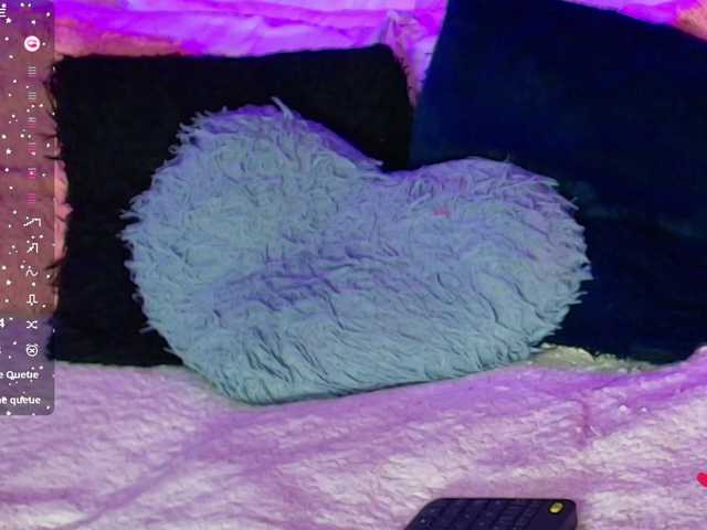 Hannahot69 live cam on BongaCams
