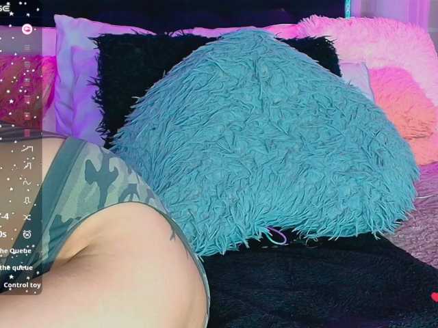 Hannahot69 live cam on BongaCams