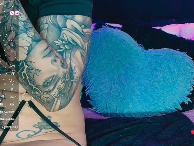 Hannahot69 live cam on BongaCams