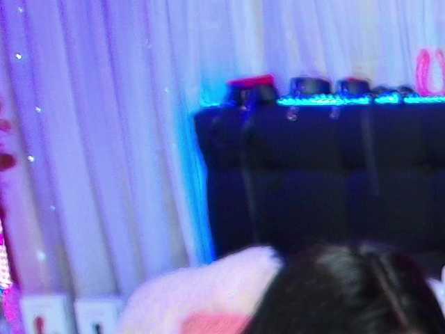 Hannahot69's BongaCams show and profile