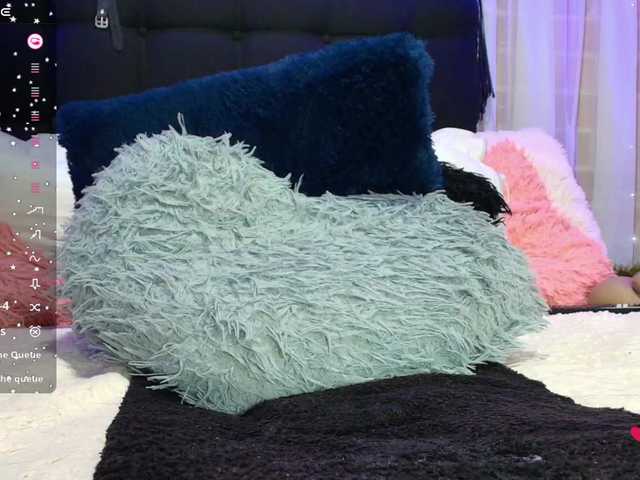 Hannahot69 live cam on BongaCams