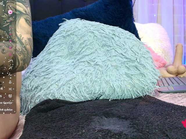 Hannahot69 live cam on BongaCams
