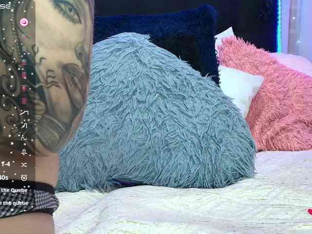 Hannahot69 webcam
