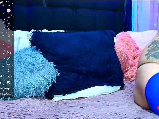 Hannahot69 webcam