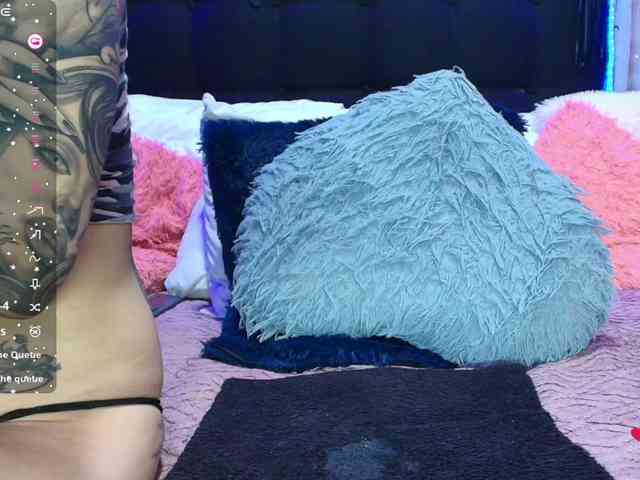 Hannahot69 webcam
