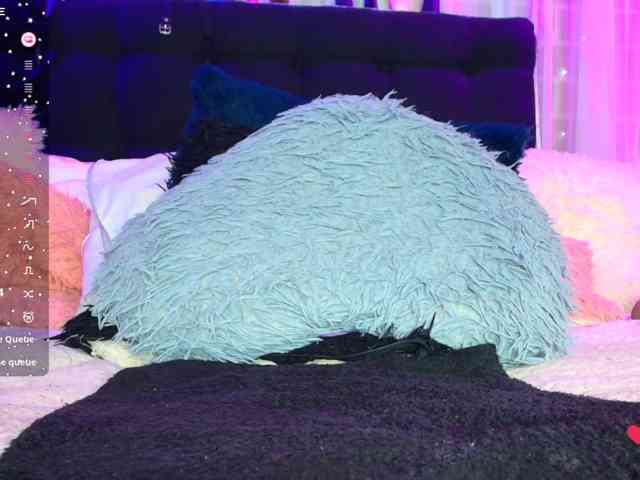 Hannahot69 webcam