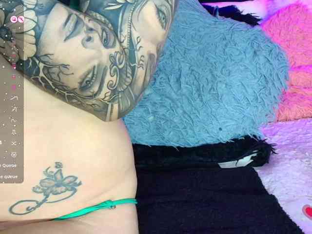 Hannahot69 webcam