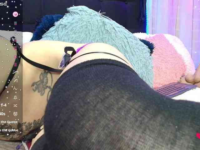 Hannahot69 webcam
