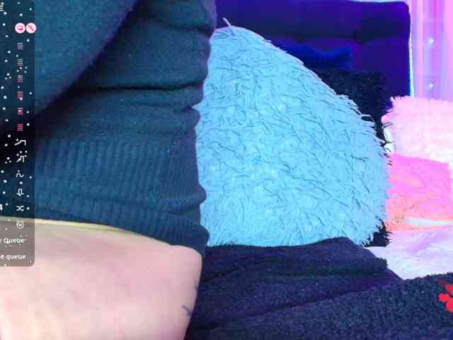 Hannahot69 webcam