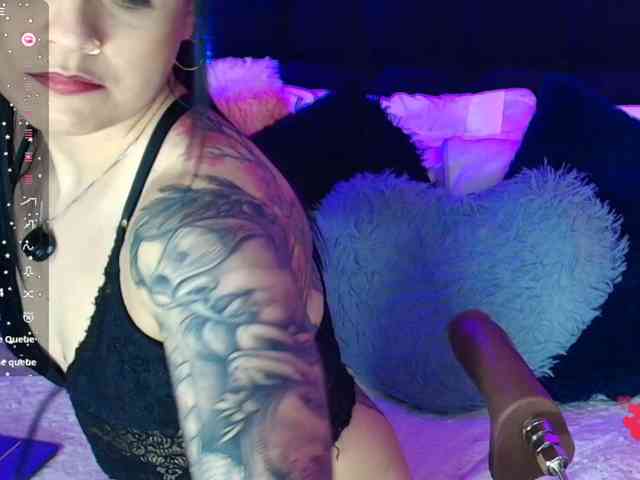 Hannahot69 webcam