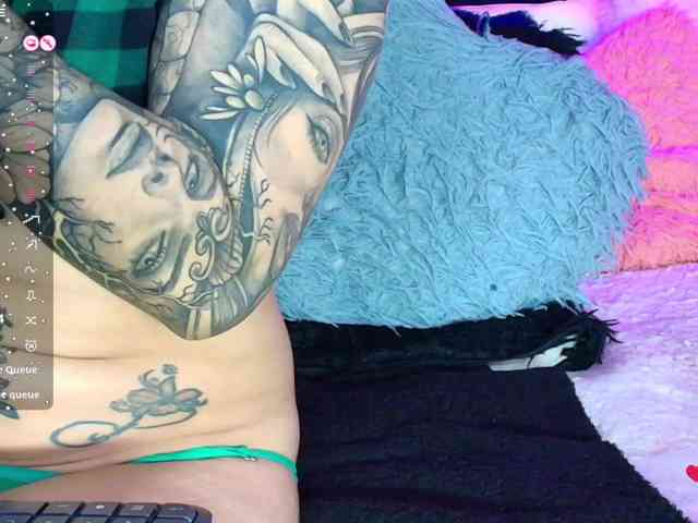 Hannahot69 webcam