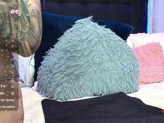 Hannahot69 webcam