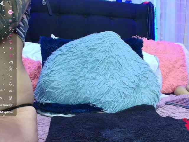 Hannahot69 webcam