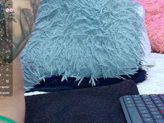 Hannahot69 webcam