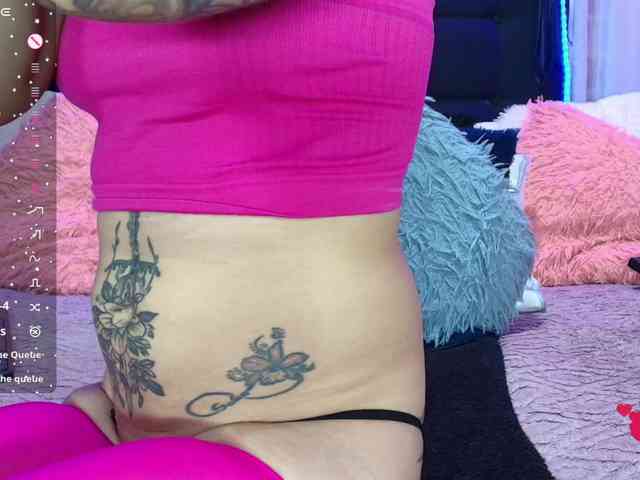Hannahot69 webcam