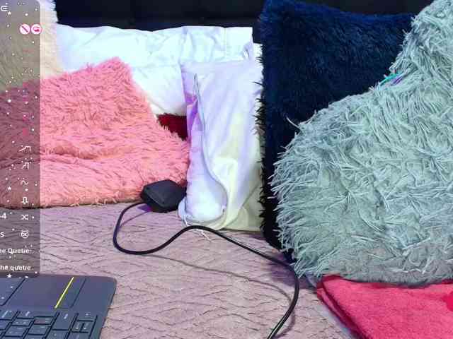 Hannahot69 webcam