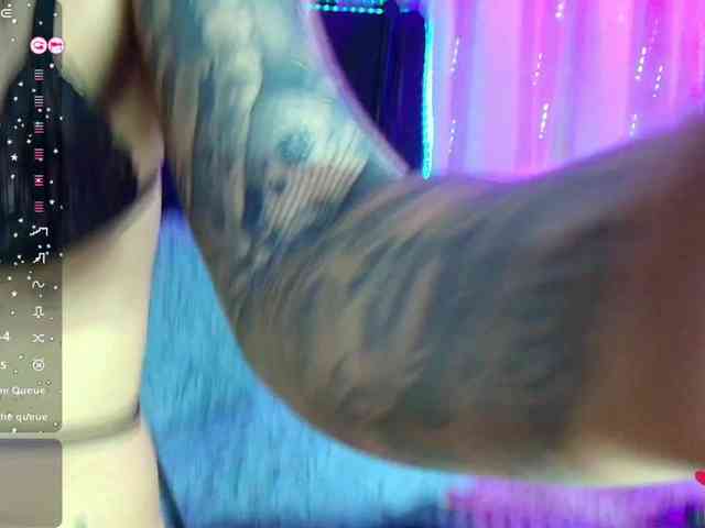 Hannahot69 webcam