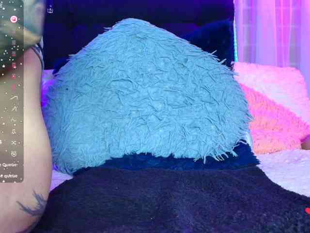 Hannahot69 webcam