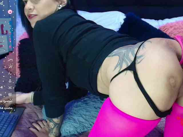 Hannahot69 webcam